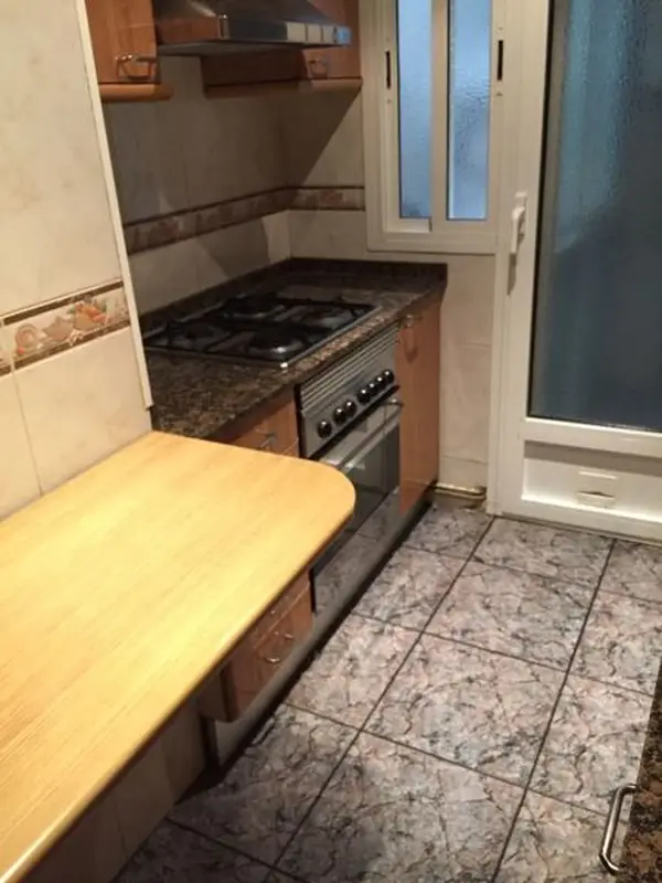 Resultat de buidatge de pisos i neteja de cuina a Barcelona