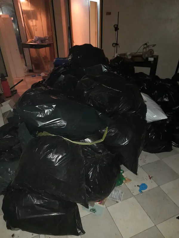Buidatge de pisos amb síndrome de Diògenes a Barcelona