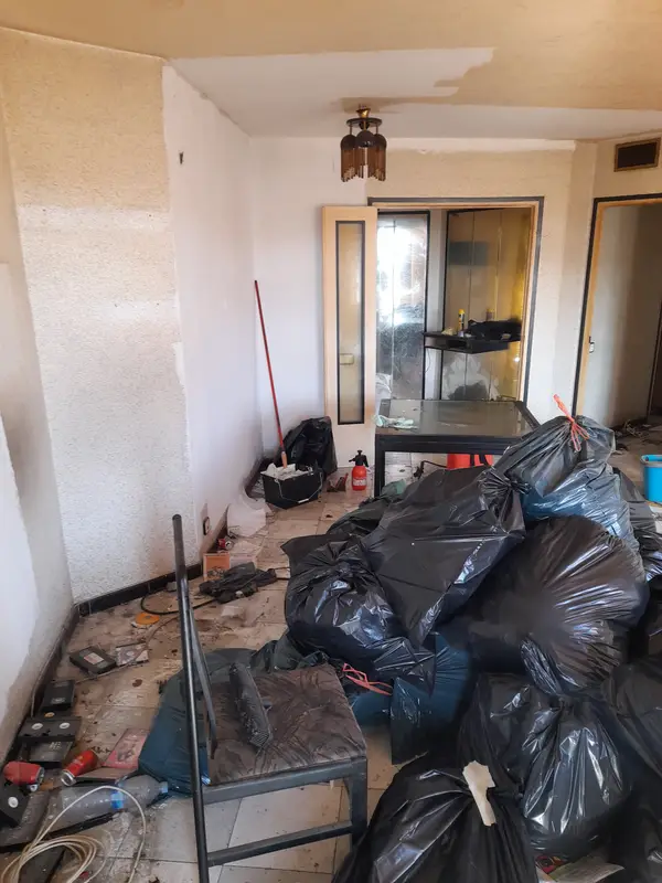 Buidatge de pisos i neteja extrema per síndrome de Diògenes a Barcelona