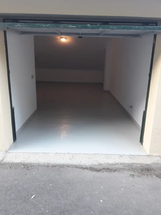 Buidatge de pisos i neteja de garatge a Barcelona